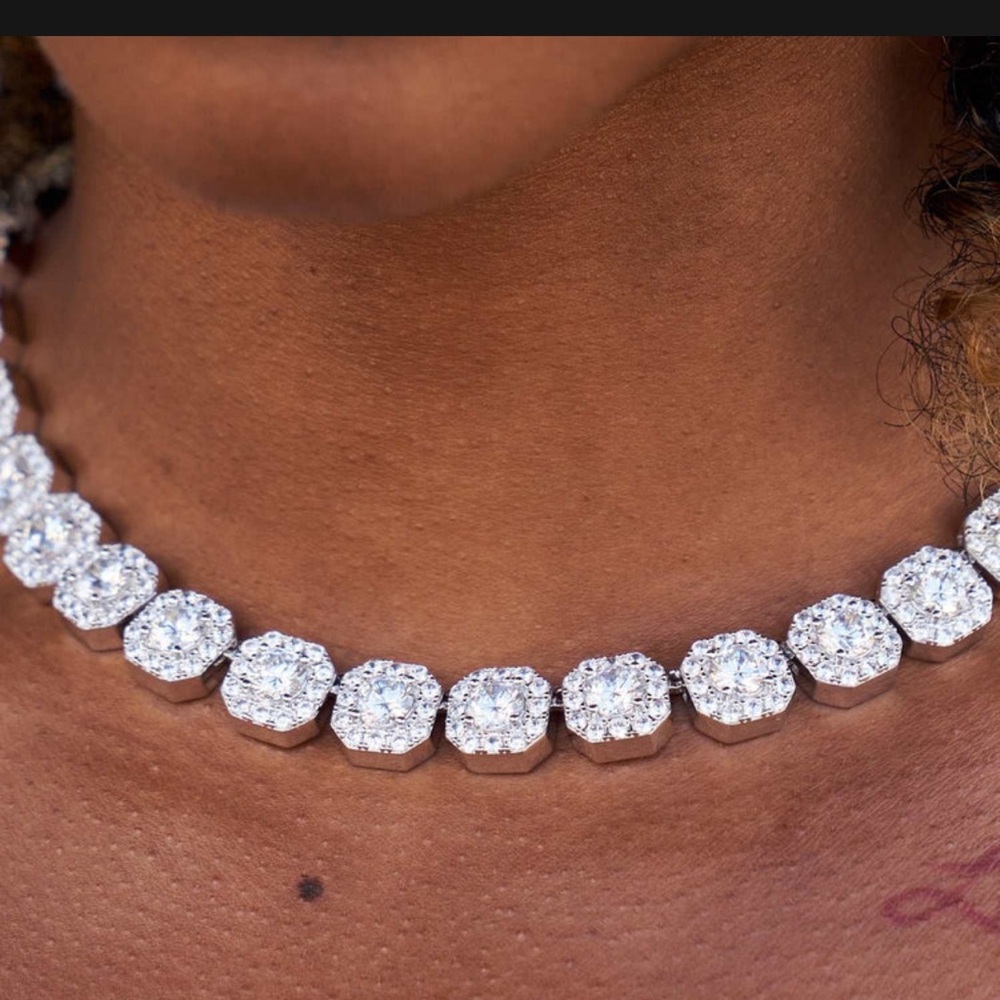 GLD Necklace 22”